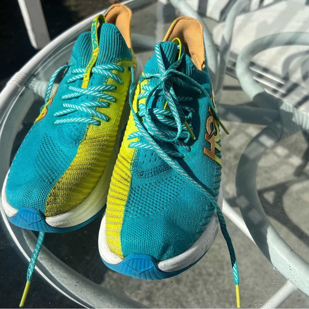 Hoka Women’s Carbon x  Shoes - Magenta and Teal - Two pairs - Picture 10 of 15